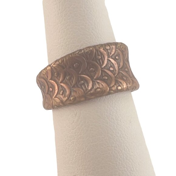 Vintage Copper Adjustable Floral Engraved Ring - Picture 2 of 10